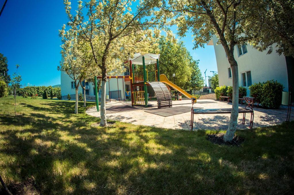 Gt Green Fort Beach Apartments Sunny Beach Dış mekan fotoğraf