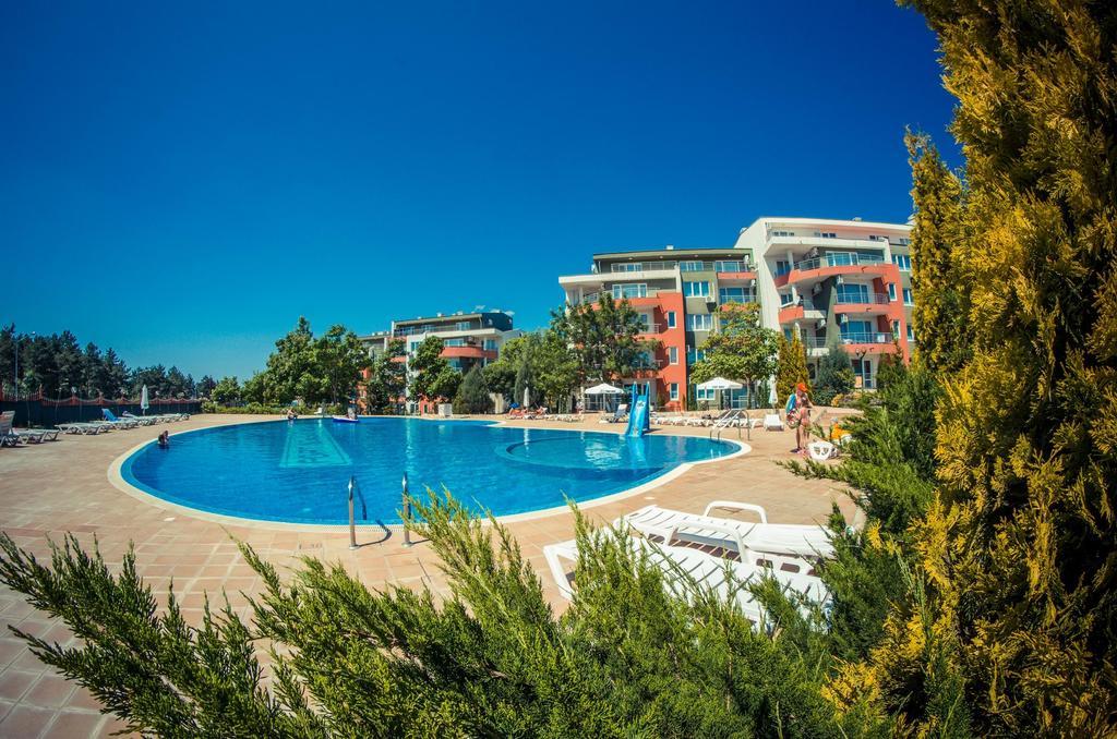 Gt Green Fort Beach Apartments Sunny Beach Dış mekan fotoğraf