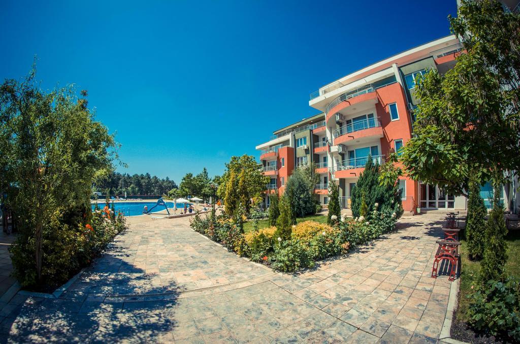 Gt Green Fort Beach Apartments Sunny Beach Dış mekan fotoğraf