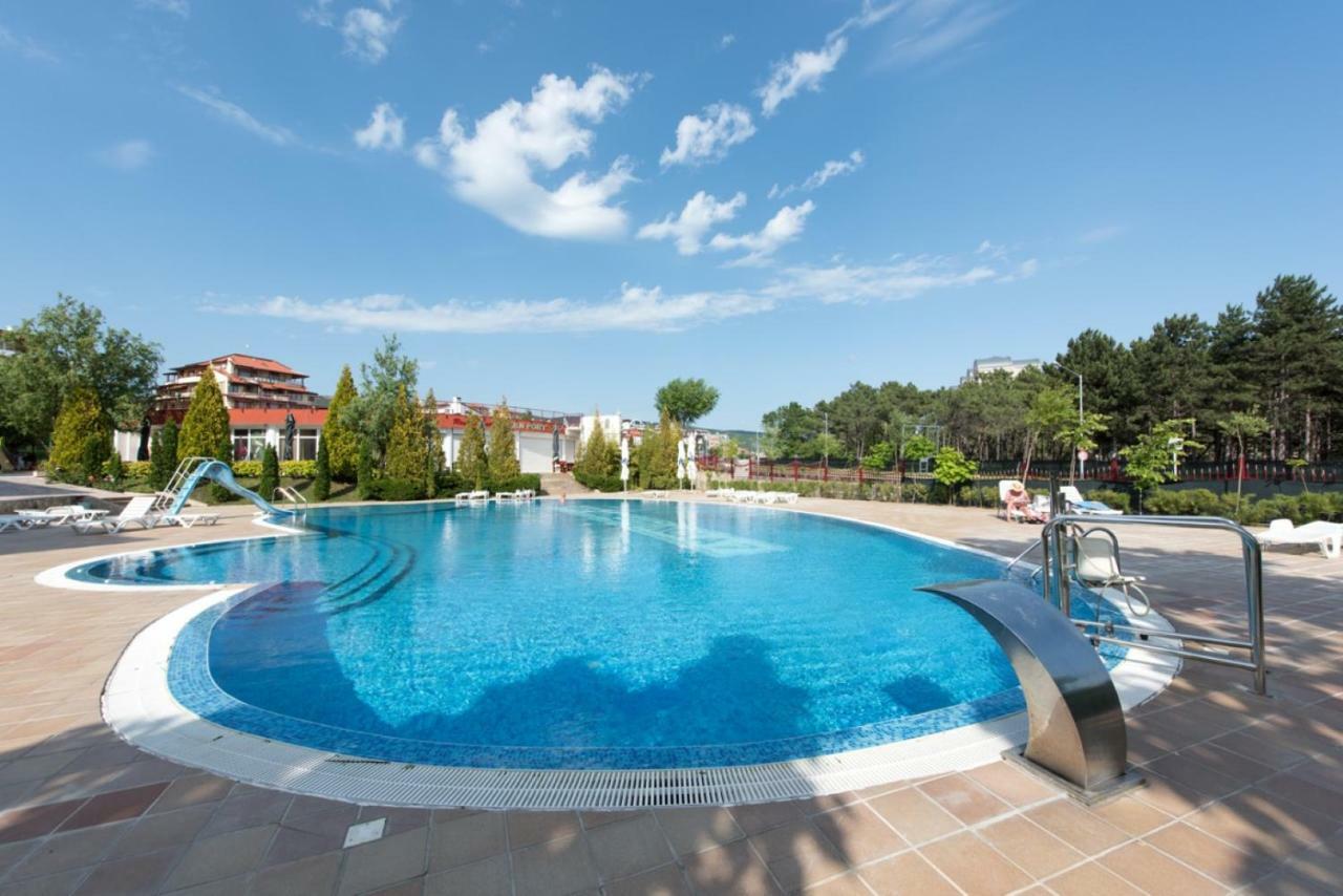 Gt Green Fort Beach Apartments Sunny Beach Dış mekan fotoğraf